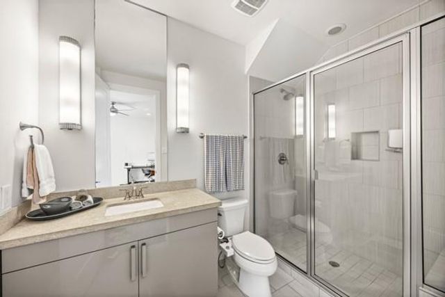 3207 Royal Courtside Avenue, Houston, TX 77082