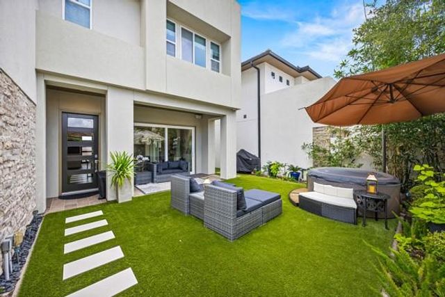 3207 Royal Courtside Avenue, Houston, TX 77082