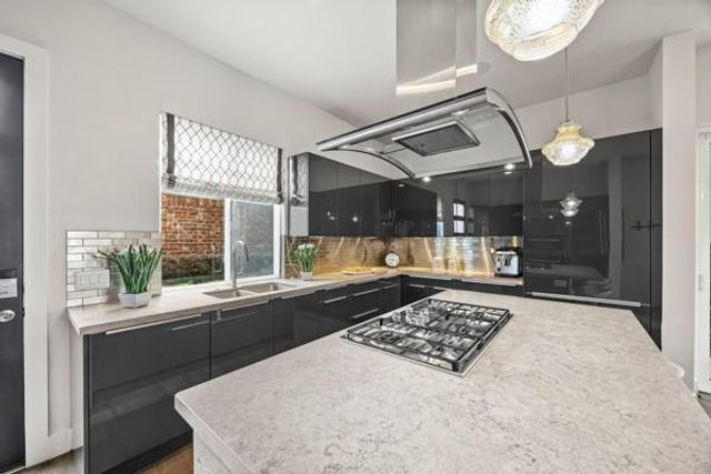 3207 Royal Courtside Avenue, Houston, TX 77082