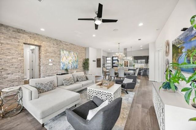 3207 Royal Courtside Avenue, Houston, TX 77082