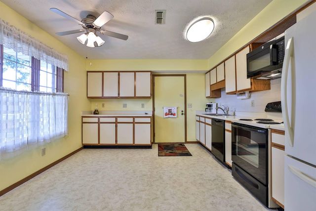 6828 Willow Creek Drive 6828 Willow Creek Drive, Dayton, OH 45424