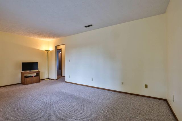 6828 Willow Creek Drive 6828 Willow Creek Drive, Dayton, OH 45424