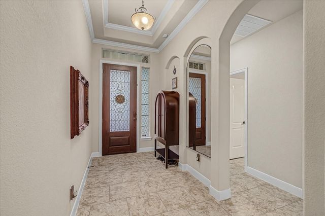 102 N Victoriana Circle, Spring, TX 77389