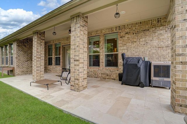 102 N Victoriana Circle, Spring, TX 77389