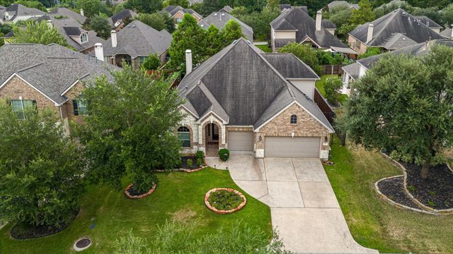 102 N Victoriana Circle, Spring, TX 77389