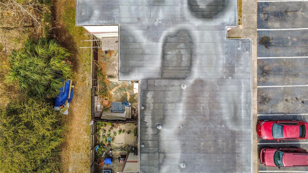 Image 41 of property listing at 3968 CRAYRICH CIRCLE C3, Orlando, FL 32839