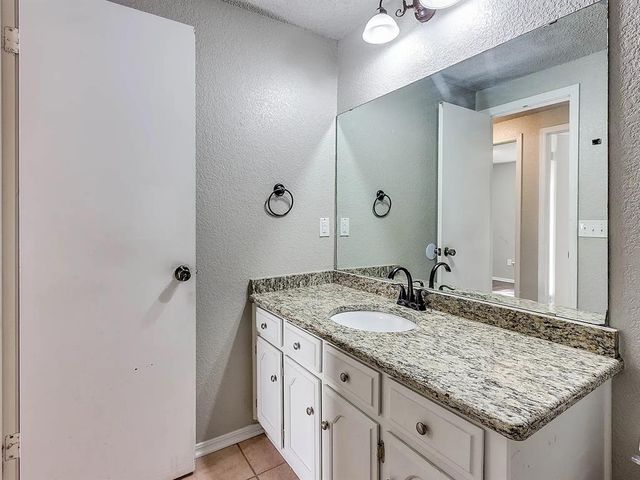 1300 San Fidel Lane, Edmond, OK 73003
