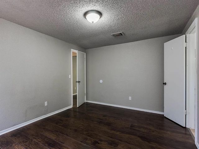 1300 San Fidel Lane, Edmond, OK 73003