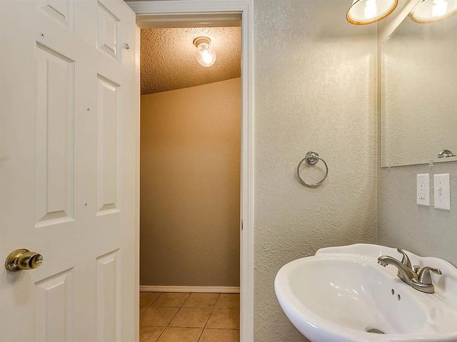1300 San Fidel Lane, Edmond, OK 73003