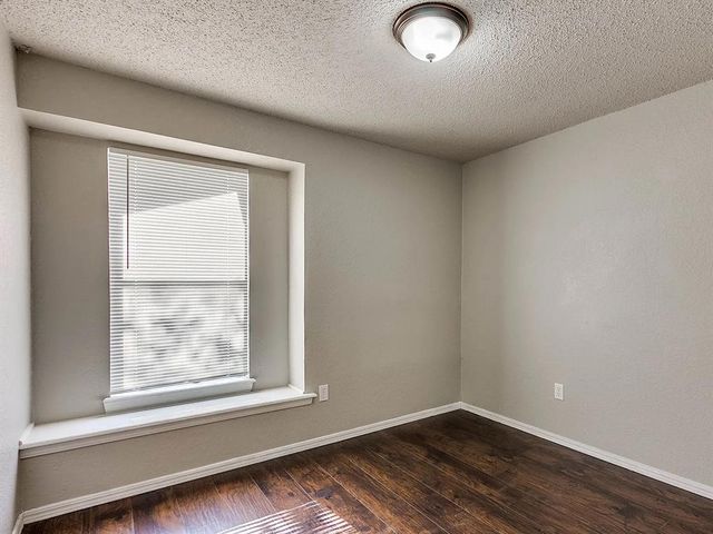 1300 San Fidel Lane, Edmond, OK 73003