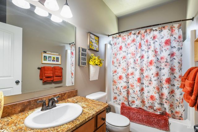 16 N Luke Loop, Nampa, ID 83651