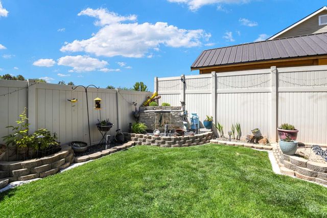 16 N Luke Loop, Nampa, ID 83651