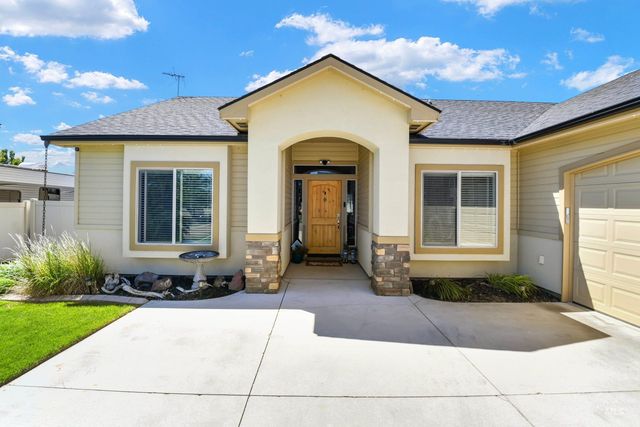 16 N Luke Loop, Nampa, ID 83651
