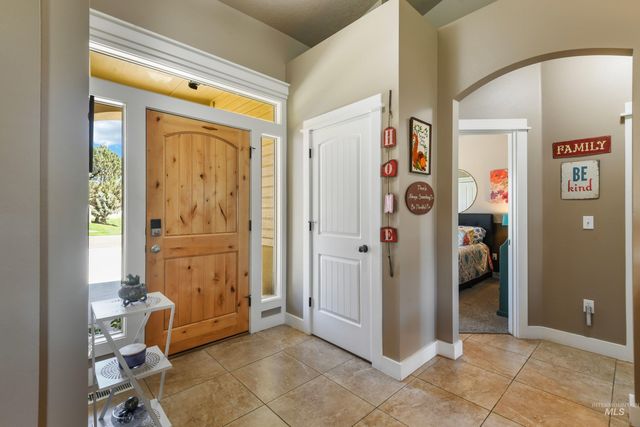 16 N Luke Loop, Nampa, ID 83651