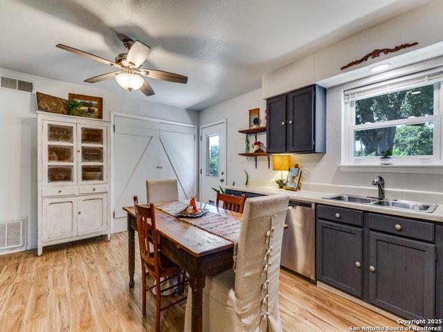 710 Fifth, Comfort, TX 78013