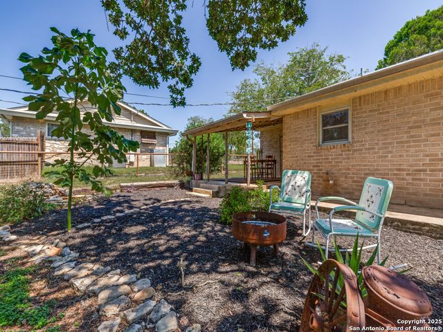 710 Fifth, Comfort, TX 78013