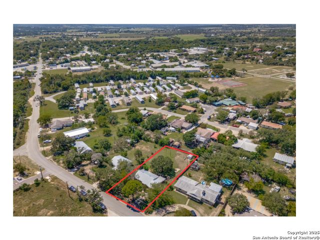 710 Fifth, Comfort, TX 78013