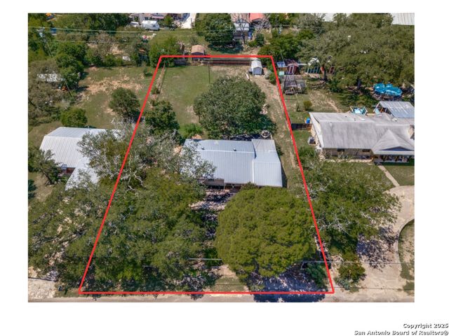 710 Fifth, Comfort, TX 78013