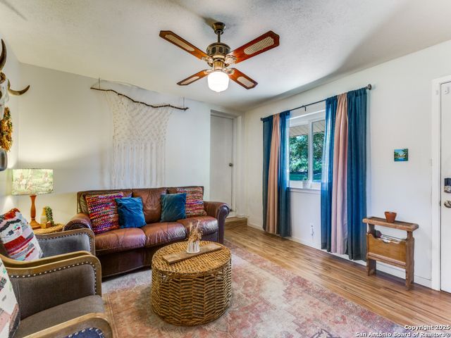 710 Fifth, Comfort, TX 78013