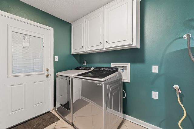 5711 Bermuda Dunes Dr, Houston, TX 77069