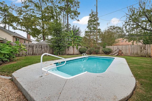 5711 Bermuda Dunes Dr, Houston, TX 77069