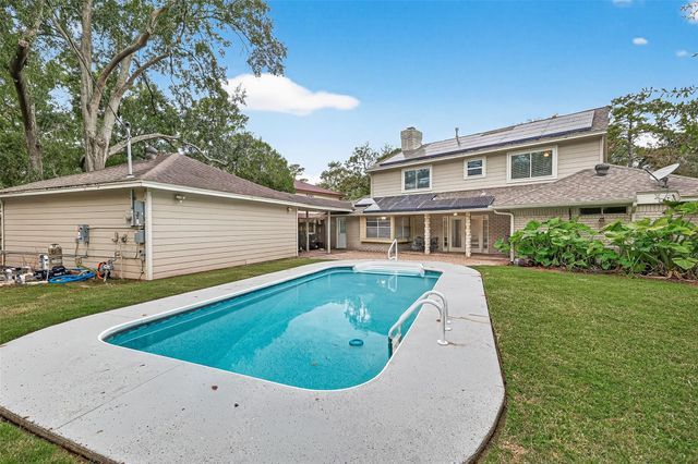 5711 Bermuda Dunes Dr, Houston, TX 77069