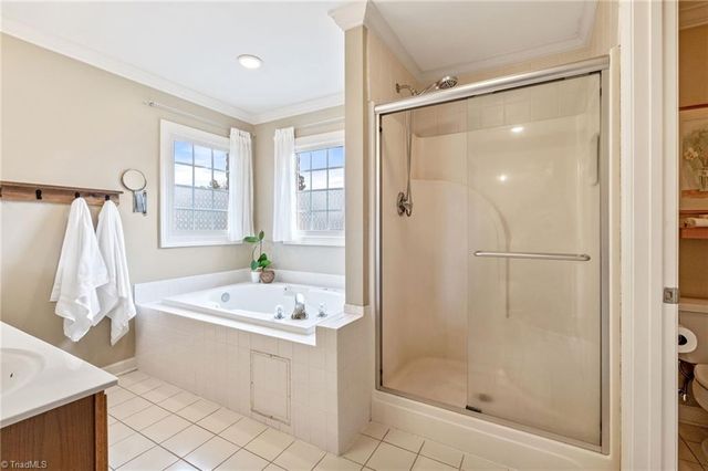 4855 Century Oaks Lane, Winston-salem, NC 27106