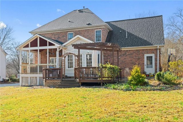 4855 Century Oaks Lane, Winston-salem, NC 27106