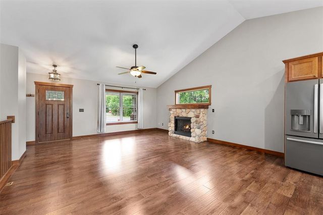 2544 Avery Lane, Altoona, WI 54720