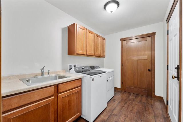 2544 Avery Lane, Altoona, WI 54720