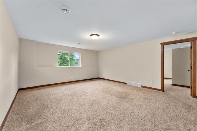 2544 Avery Lane, Altoona, WI 54720