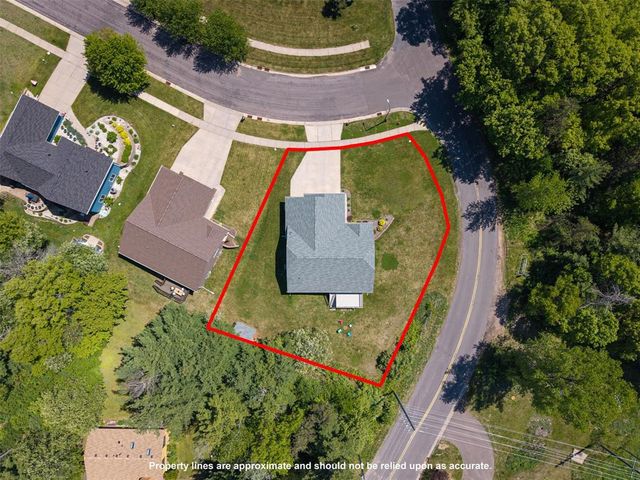 2544 Avery Lane, Altoona, WI 54720