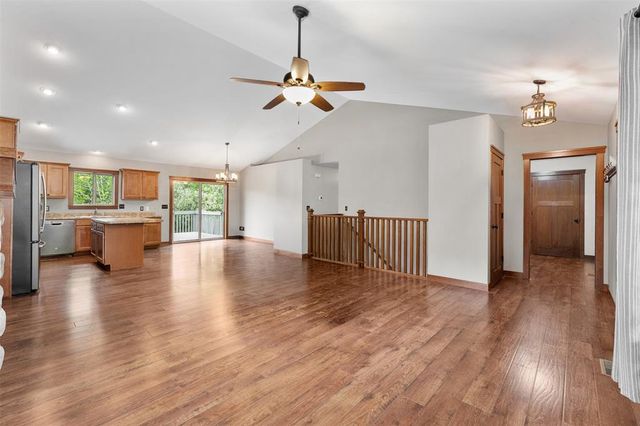 2544 Avery Lane, Altoona, WI 54720