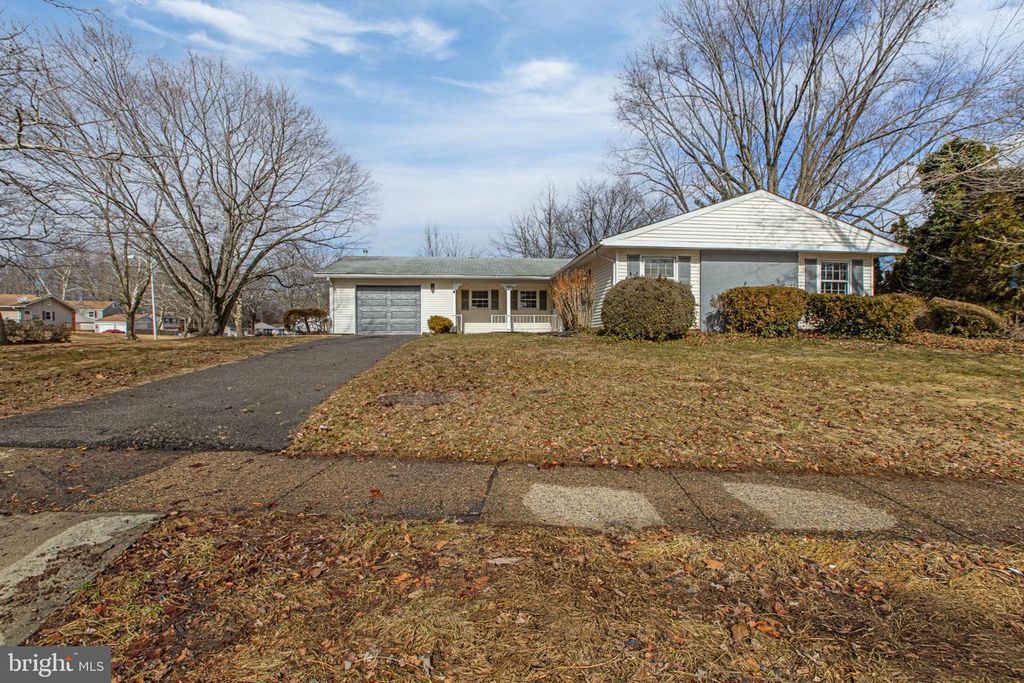 199 NORTHAMPTON DR, Willingboro, NJ 08046