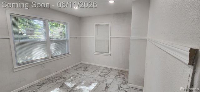 19734 S Lahser Road, Detroit, MI 48219