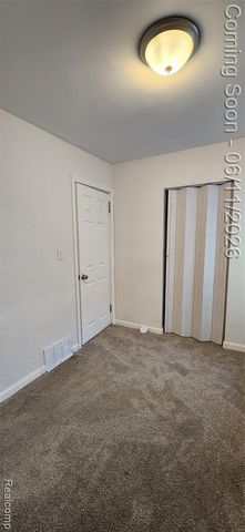 19734 S Lahser Road, Detroit, MI 48219
