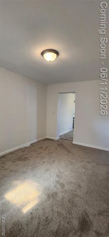 19734 S Lahser Road, Detroit, MI 48219