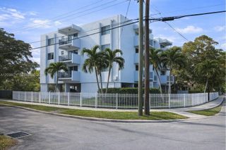 1090 NE 129th St 205, North Miami, FL 33161