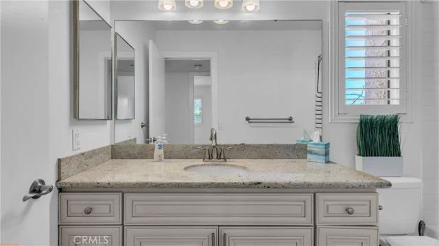 385 Via Osorno, Palm Desert, CA 92260