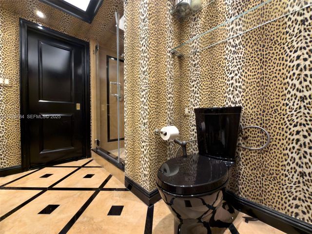 600 Three Islands Blvd 1112, Hallandale Beach, FL 33009