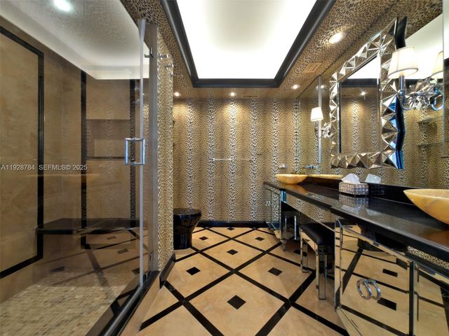 600 Three Islands Blvd 1112, Hallandale Beach, FL 33009