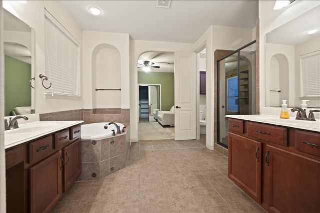 2952 Bahia, Grand Prairie, TX 75054