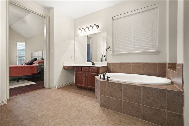 2952 Bahia, Grand Prairie, TX 75054