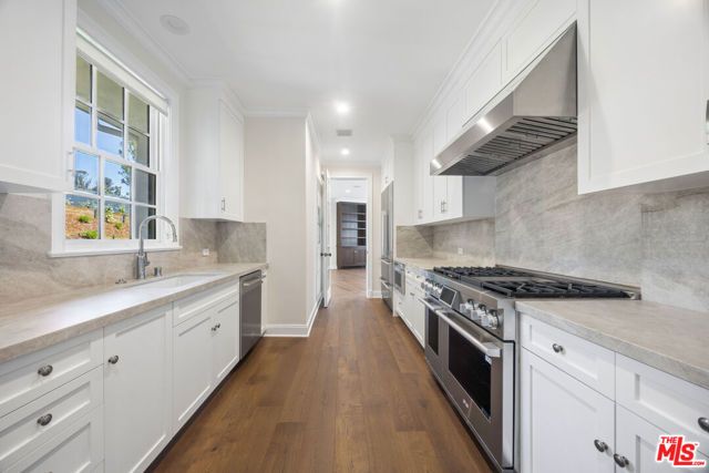 15201 Mc Kendree Avenue, Pacific Palisades (los Angeles), CA 90272