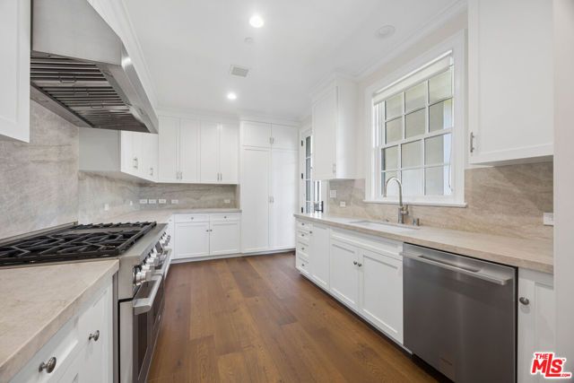 15201 Mc Kendree Avenue, Pacific Palisades (los Angeles), CA 90272