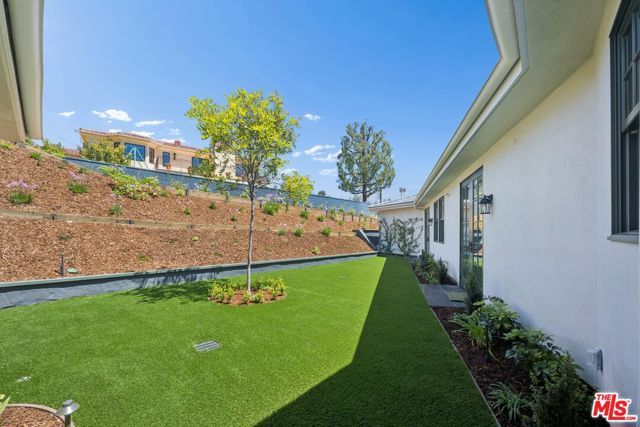 15201 Mc Kendree Avenue, Pacific Palisades (los Angeles), CA 90272