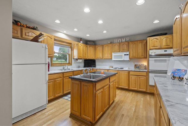 2360 Lewis Center Road, Lewis Center, OH 43035