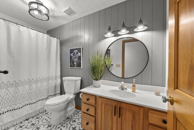 2360 Lewis Center Road, Lewis Center, OH 43035