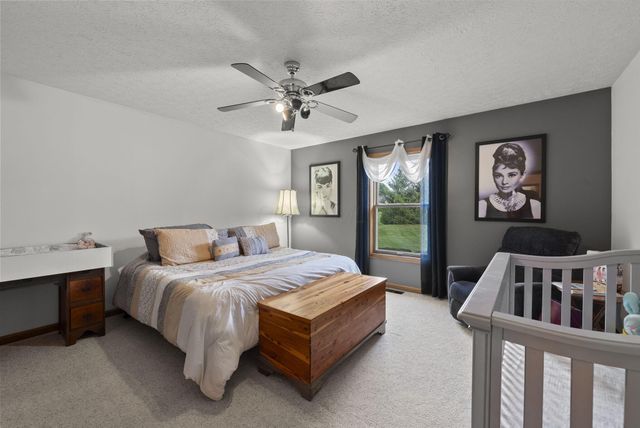 2360 Lewis Center Road, Lewis Center, OH 43035