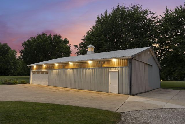 2360 Lewis Center Road, Lewis Center, OH 43035